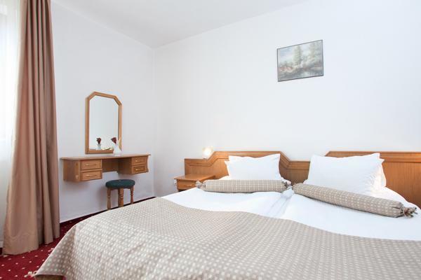 Rina Tirol Hotel Poiana Brasov Room photo